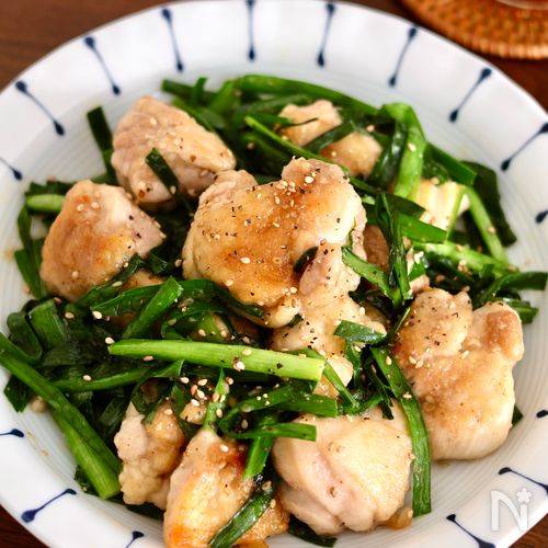 『鶏もも肉とニラの中華風炒め』ご飯がすすむ!🍚