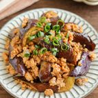 ご飯がすすむ♡豚ひき肉となすのうま味噌炒め
