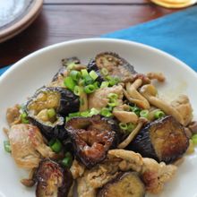 少量の油でなすがとろり！豚肉となすのカレー照り焼き