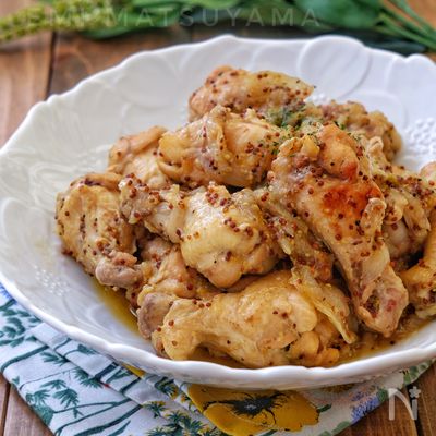 ＊手羽元と玉ねぎのトロトロほろほろ粒マスタード煮込み＊