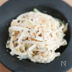 切って和えるだけ！新玉ねぎのクリームチーズ和え