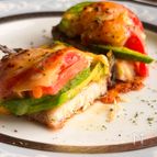 重ねて焼くだけ！ブリのアボカドとトマト ミルフィーユソテー