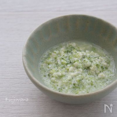 【離乳食初期】ブロッコリーと豆腐のだし煮