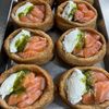 サーモンとクリームチーズのバジルいなり寿司の工程2