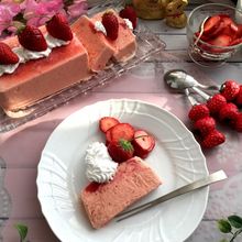 ビタミンたっぷり！いちごとハチミツのセミフレッド