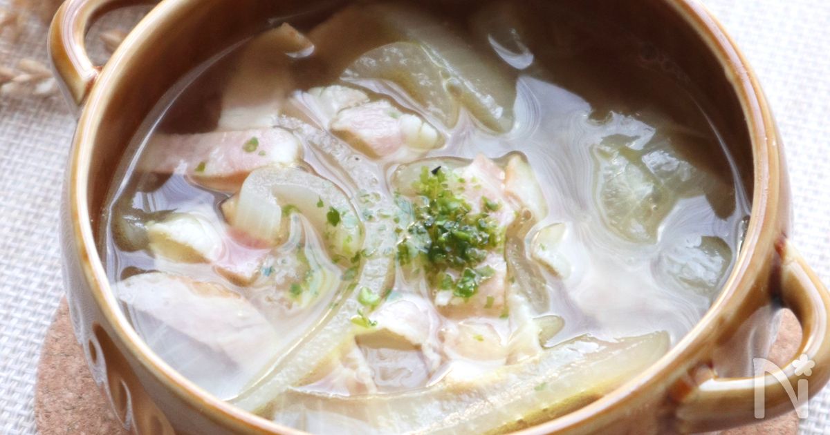 【とろっとオニオンスープ】ワンポイントで甘さ引き立つ♪