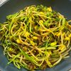 楽ラク手抜キッチン🐶🐾の作ってみた!投稿(節約おかず《もやしと豆苗♡カレーそぼろ炒め》)