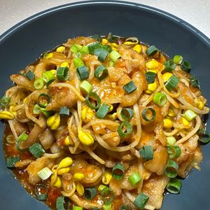 楽ラク手抜キッチン🐶🐾の作ってみた!投稿(行列の定食屋さんの🍚うま辛味噌ダレとろとろ豚もやし炒め🤩)