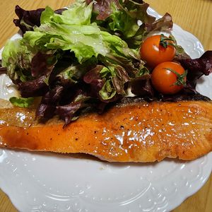 ナムディの作ってみた!投稿(【鮭のムニエル*レモンバター醤油】食べてびっくりの美味さ!)