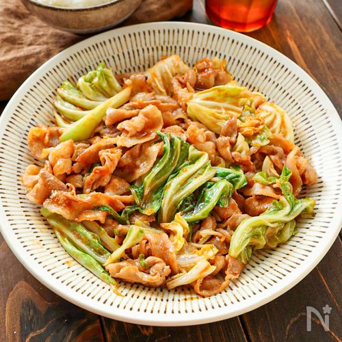 【10分で絶品！豚バラキャベツの韓国風甘辛炒め】ご飯進む！