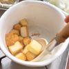 【厚揚げのチリ風とろたまスープ】甘辛でハマる！節約スープ♡の工程1