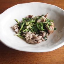 セリと豚肉のナンプラー炒め