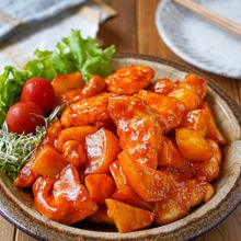 【ご飯泥棒♡︎むね肉とじゃがいもの韓国風ケチャップ炒め】
