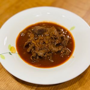 SNJMTIの作ってみた!投稿(作業時間10分！とろける美味しさ！牛肉の赤ワイントマト煮込み)