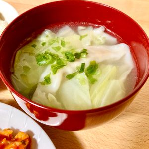 りぃママの作ってみた!投稿(【食べるスープ】簡単！キャベツとぎょうざの生姜スープ)