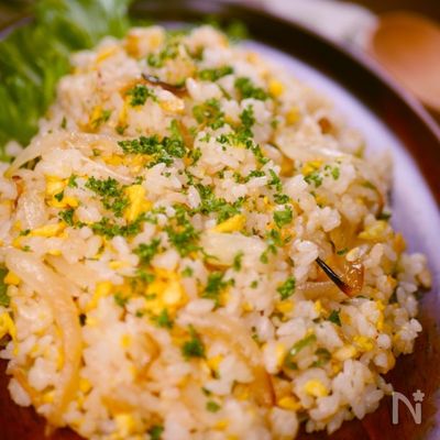 チャーハン初心者のための☆あま~い香りの愛のガーリック炒飯