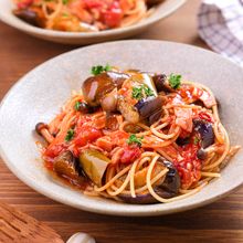 【なすとベーコンのピリ辛トマトパスタ】カフェ風簡単ごはん♪