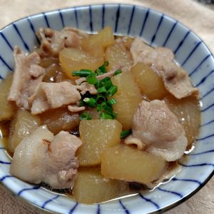 コスモスの作ってみた!投稿(味染み大根じゅわっと美味しい♡【豚バラ大根の煮物】)