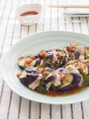 レンジで！なすと豚肉の青じそ重ね蒸し　梅風味だれ