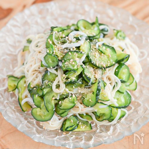 暑い日でも食べやすい！しらすときゅうりの和えそうめん