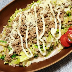 ヴェルの作ってみた!投稿(レンジで！メンチカツの中だけサラダ！食べ応え抜群！)