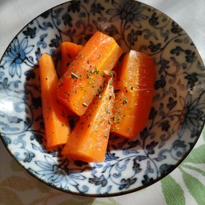 KUMIKOの作ってみた!投稿(レンジで10分！クリスマスにぴったり✨絶品【人参グラッセ】)