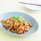 豚とレンコンのキムチ炒め。