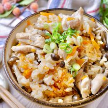 【鶏肉ときのこの炊き込みご飯】最高峰の美味しさ☆うま味♬