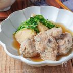 たっぷりきのこが決めて！＼きのこつくねの旨煮／