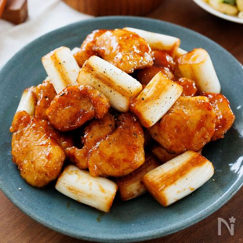 『鶏むね肉と長ねぎの甘酢炒め』照りっと絡む♡ご飯が進む♬