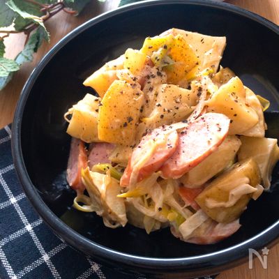 絶妙な味わい♡新じゃがとソーセージの和風ジャーマン