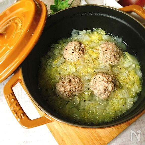 白菜とまん丸肉だんごの中華スープ