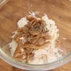 抱えて食べたい!【新玉ねぎとメンマのおつまみサラダ】の工程5