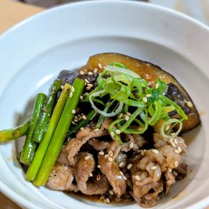 まゆのの作ってみた!投稿(【ご飯に最高】豚こま肉と茄子ニンニクの芽のオイスター炒め)