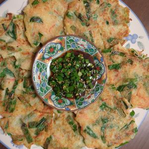 たりおの作ってみた!投稿(もちもちカニカマにら豆腐チヂミ【包丁不要♪1食100円代♪】)