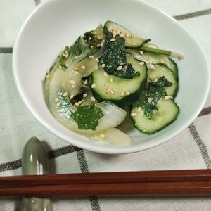 M＊Pの作ってみた!投稿(塩もみなし《きゅうりと玉ねぎ♡青じそサラダ》)