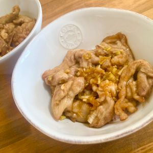 ゆかりの作ってみた!投稿(カリカリッ♪【豚こまのレモン醤油ネギだれ】後味さっぱり🍋)