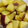 止まらぬおいしさ♡さつまいもの甘だれ味噌ポテト【揚げ焼き】の工程1