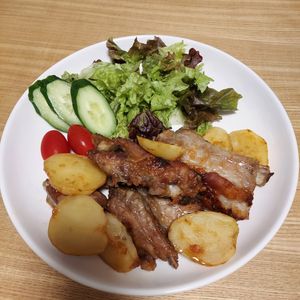 あみの作ってみた!投稿(火を使わない！スペアリブのオーブン焼き)