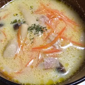 月雪由翔の作ってみた!投稿(【ベーコンときのこの豆乳スープ】簡単まろやかな豆乳スープ♪)