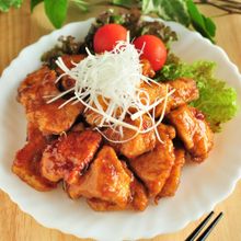 やわらか鶏むね肉のてりつや黒酢炒め