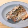 こざかなの作ってみた!投稿(【誰でも驚きのふっくら】塩鯖をフライパンで美味しく焼きます！)