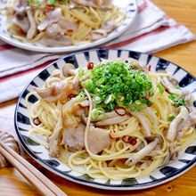 ちょっぴり和風な『豚肉ときのこのペペロンチーノ』