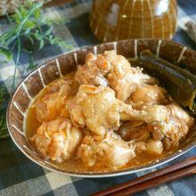 うま味たっぷり♪鶏手羽元と昆布の和風煮込み