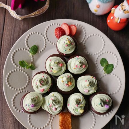 チョコパイで簡単 クリスマスツリーケーキ By 楠みどり レシピサイト Nadia ナディア プロの料理家のおいしいレシピ