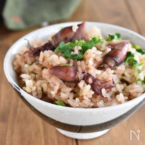 【春の味♪ホタルイカと菜の花の炊き込みご飯】旨味たっぷり!