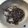 ごはんのおともに♪【厚揚げとひじきの甘辛煮】の工程1