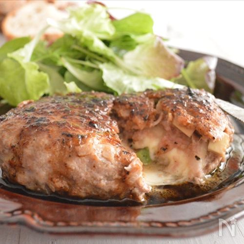【アボカド入りハンバーグ】とろ~りチーズ!わさびソースで絶品