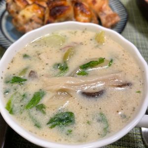 みっさキッチンの作ってみた!投稿(【セロリとエリンギの旨味スープ】食物繊維美味しくたっぷり)