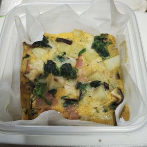かおりんりんの作ってみた!投稿(混ぜてチンするだけ！簡単なのに美味しい♡︎レンジdeキッシュ)